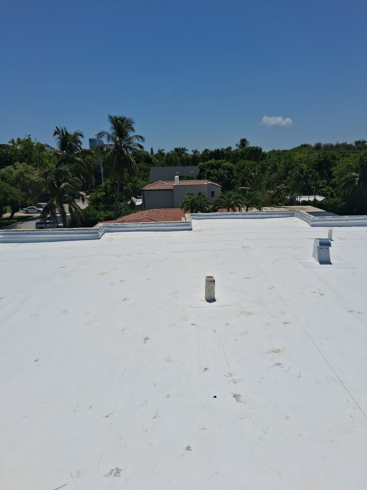 Completed White Energy-Star TPO Single-Ply System